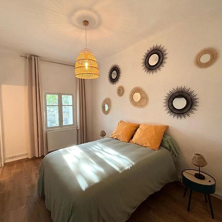 Appartement Eygalieres Avec Petit Jardin Exterior foto