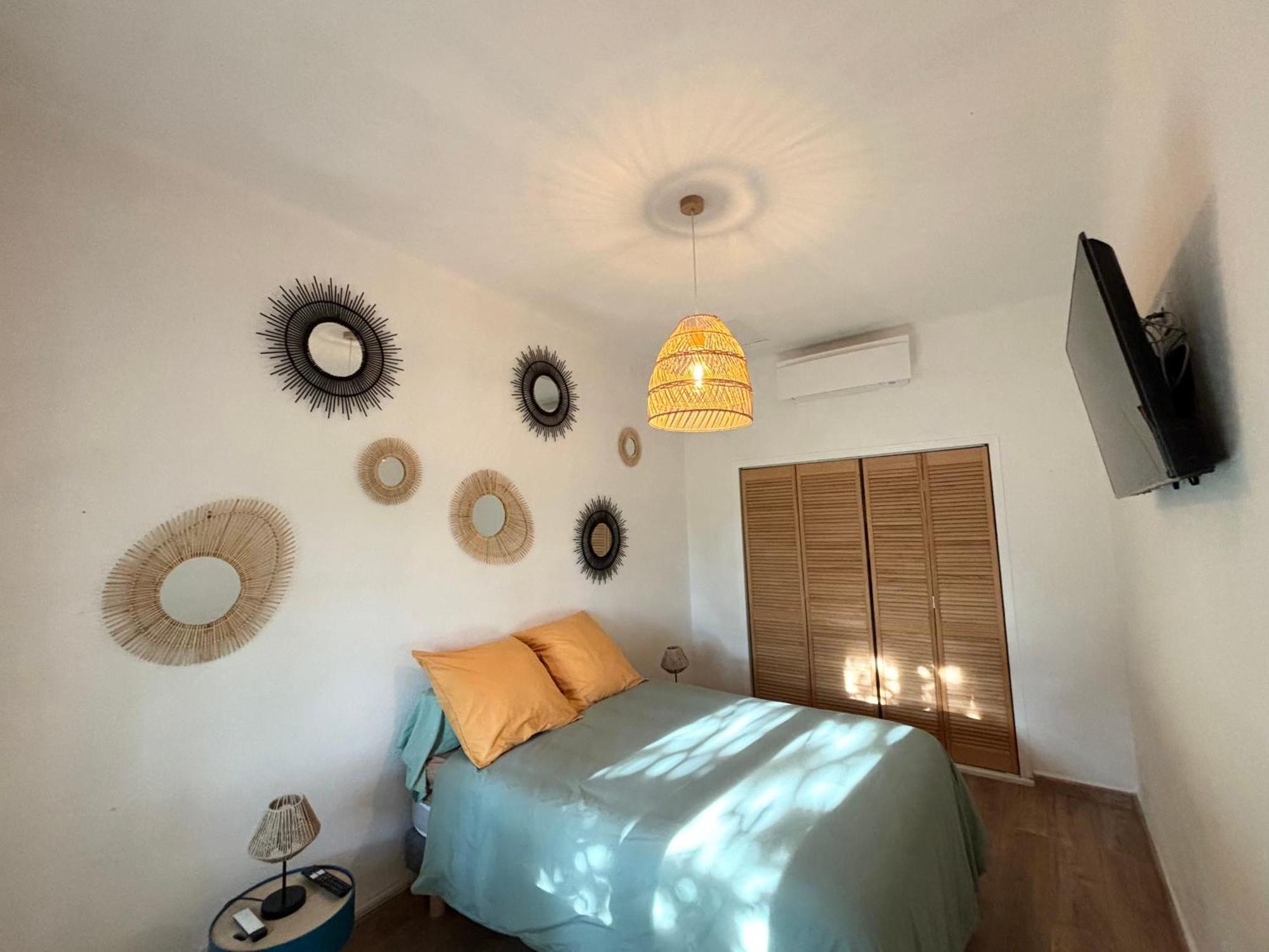 Appartement Eygalieres Avec Petit Jardin Exterior foto